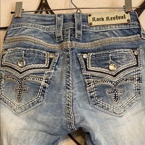 Rock Revival ankle length skinny jeans